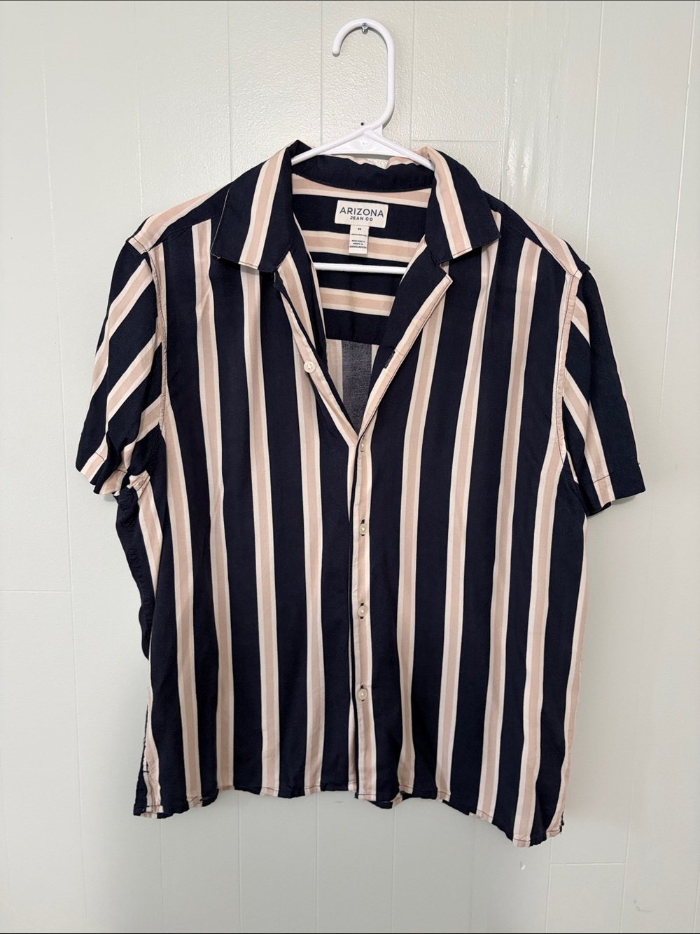 Short Sleeve Vertical Stripe Shirt